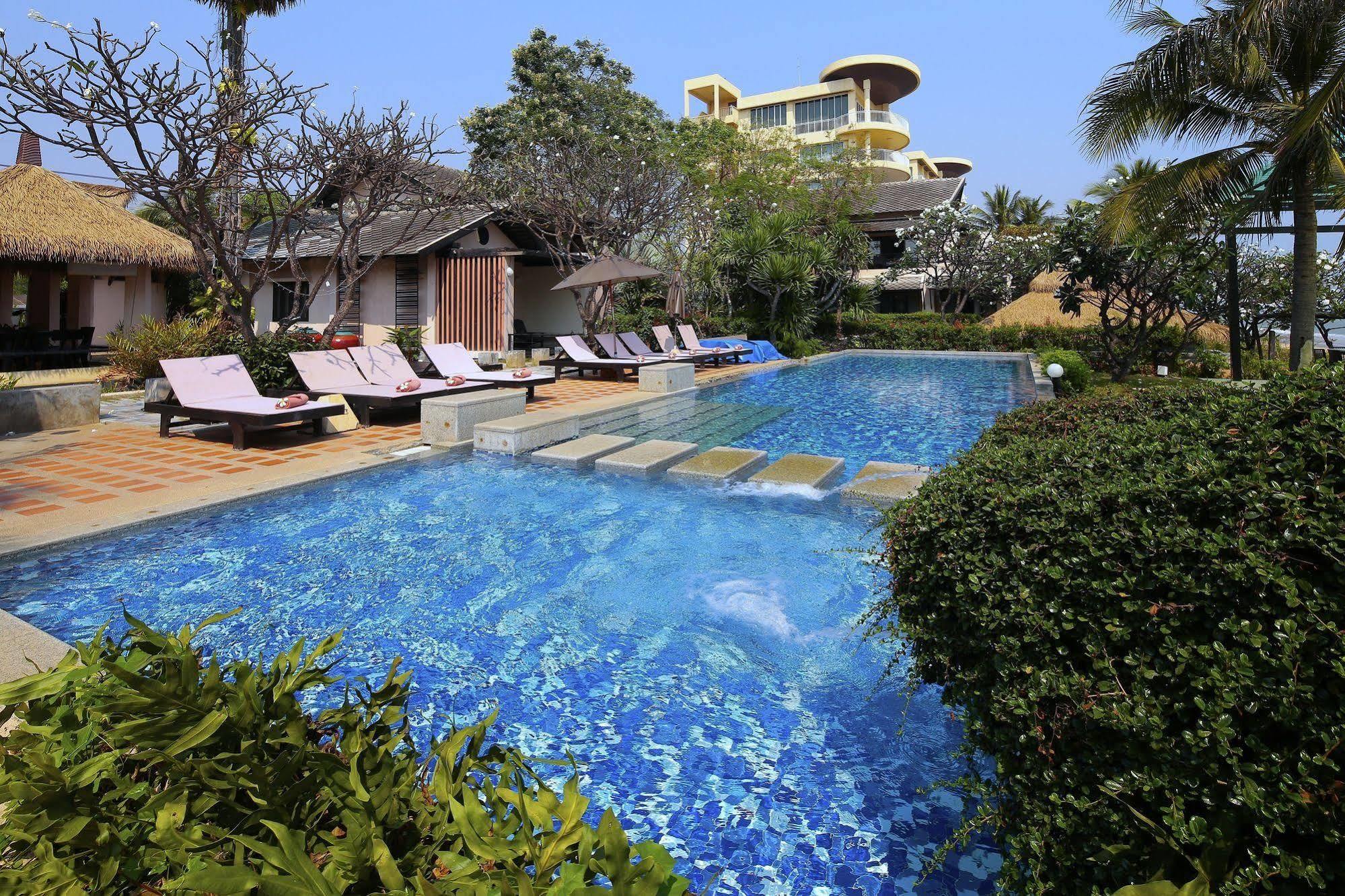 Purimuntra Resort And Spa Pran Buri Exterior photo